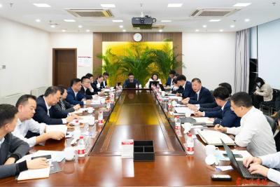 杨青会见中国电信总经理邵广禄