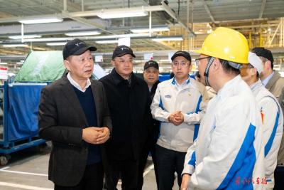杨青在武汉基地开展安全生产检查