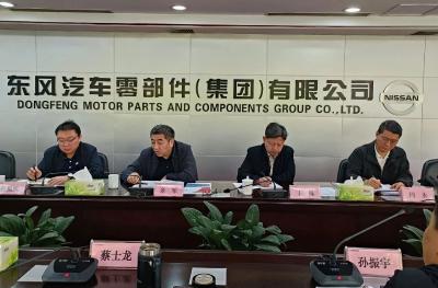 区域管理中心：主动融入 贴近服务