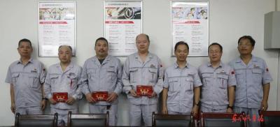 车辆工厂开展双拥慰问、表彰活动