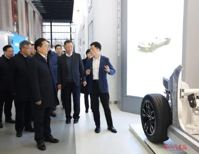 王忠林李殿勋来东风走访慰问