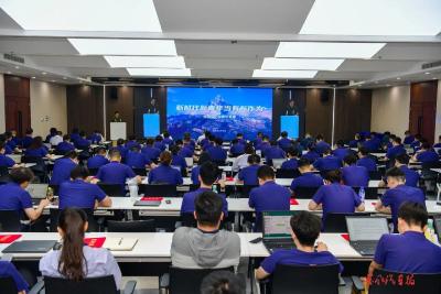 智新科技：劳动筑梦 青春远航