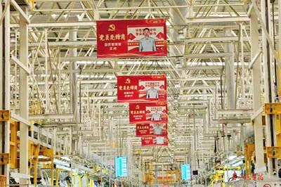 东风公司扎实开展深入贯彻中央八项规定精神学习教育——紧盯“学查改” 推动作风建设走深走实