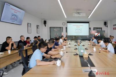 东风商用车营销事业部举行导师带徒签约仪式