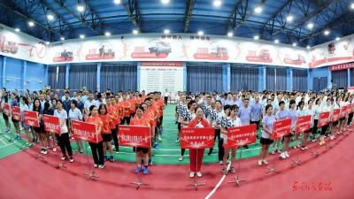 东风商用车举行2025年员工羽毛球赛