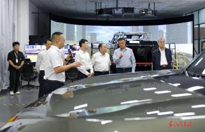“荆楚院士行”活动走进东风汽车