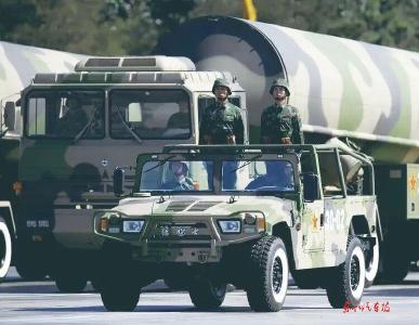 兴装强军猛士当先——从历次阅兵看东风猛士军车的发展道路