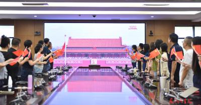 让东风汽车成为党和人民最放心的“排头兵”