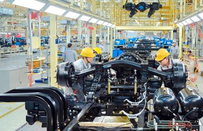 东风华神总装车间：毫米间筑就“铁三角”质量防线