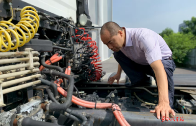 东风商用车技术中心动力总成团队：降本不降质 增效更增智