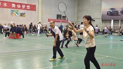 东风商用车技术中心举行员工羽毛球赛