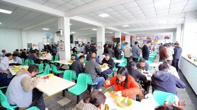 东风商用车技术中心员工食堂：是能量补给站，也是健康根据地