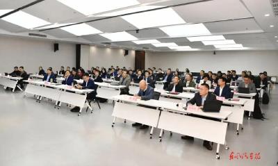 跃创科技成立技术委员会