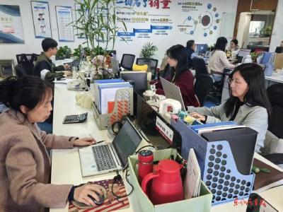 东风进出口公司轻型商用车经营管理分部：握紧拳头攻坚 冲刺全年目标