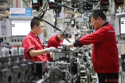 东风康明斯：订单“催”着生产跑