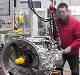 东风股份：开局就是这么“热”