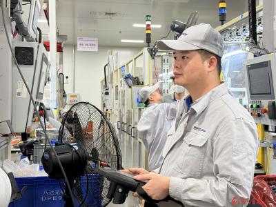 一群以匠心践初心的实干家——记智新科技变速箱工厂“维修天团”