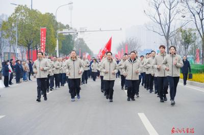 策马扬鞭开启新程 聚势争先勇攀新高