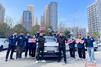 东风人话蛇年成长，寄马年心愿