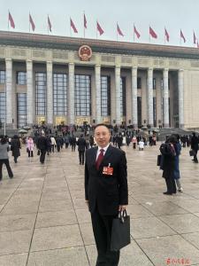 王建清：从车间到会场 不辱使命履职尽责  