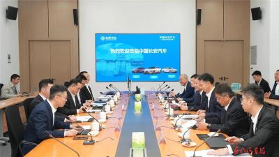 东风汽车与中国长安汽车举行工作会谈
