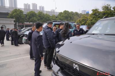 东风车惠警团购活动举行