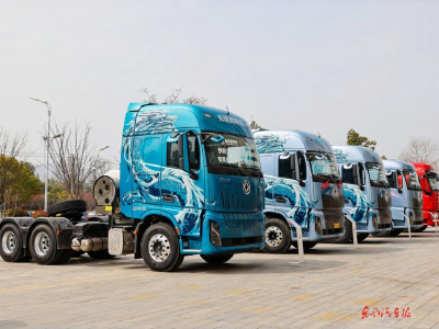 东风龙擎3.0^+ 技术升级 东风天龙新KL同时上市发布