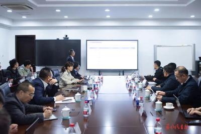 尤峥在东风进出口公司调研