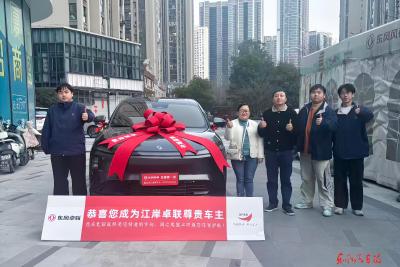 东风卓联汉口风茂店：临时帐篷成销售“主战场”