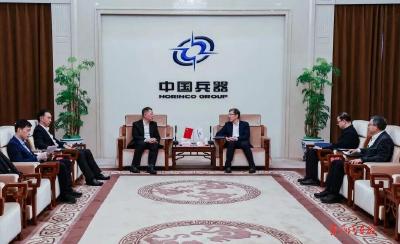 东风汽车与兵器工业集团举行工作会谈