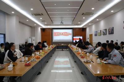 东风商用车技术中心举办“薪火传承”主题荣休欢送会