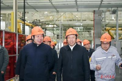 湖北省政协副主席张维国在东风商用车调研指导工作