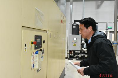 以奋斗铸猛士 以初心践使命