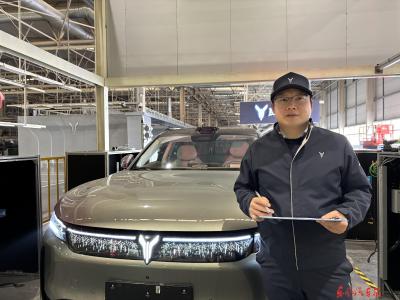 研产之间的“可靠桥梁”——记公司2025年度劳动模范、岚图汽车科技股份有限公司电装工艺工程师吴奇锋