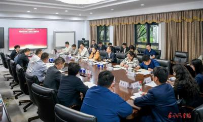 刘艳红王俊与东风进出口公司海外营销青年座谈交流