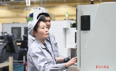 东风科技各战线“五一”假期保供促产