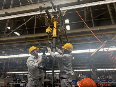 东风商用车整车工厂：“五一”假期检修忙