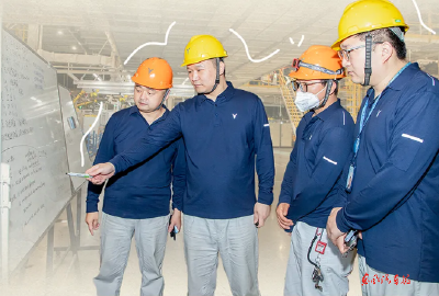 “差一毫米都不行！”——记武汉市工人先锋号、岚图汽车云峰工厂冲焊分厂侧围A班