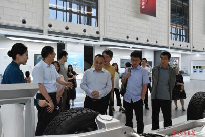 人民日报社人民论坛杂志社（人民智库）调研专家组来东风汽车开展“国家氢能战略的央企实践”专题调研